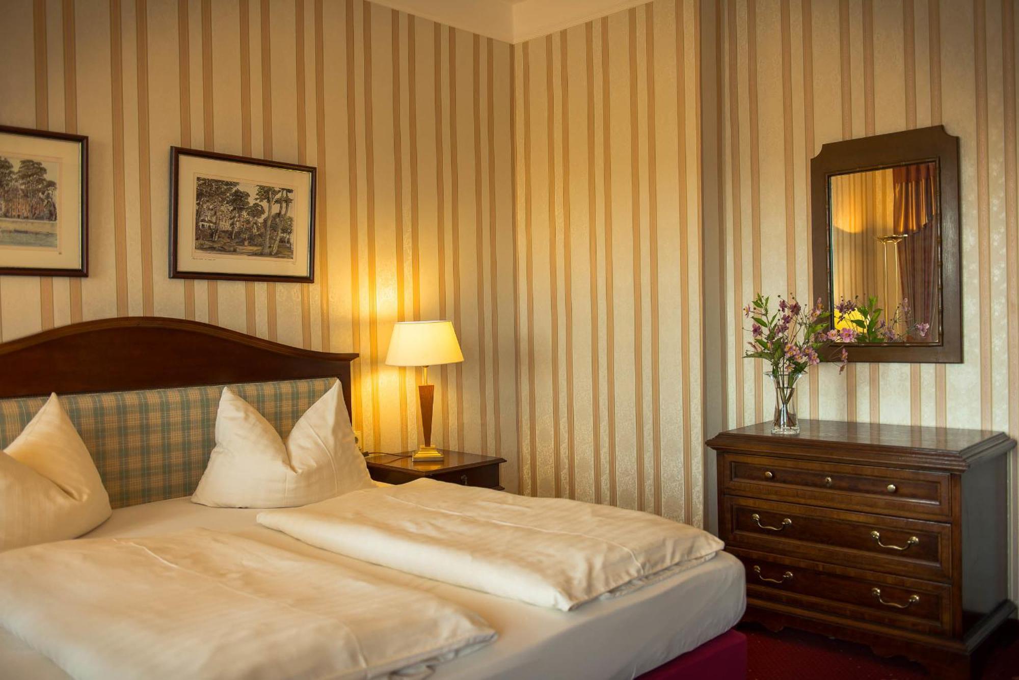Flair Hotel Villa Ilske Bad Kosen Room photo